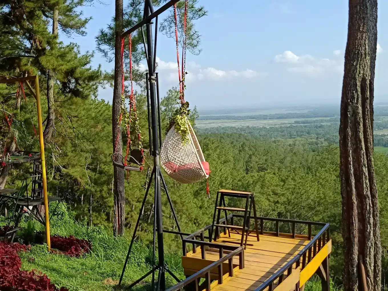 Jelajahi Cilacap dengan Mais Tour & Travel: Paket Wisata yang Menggabungkan Sejarah dan Kebahagiaan